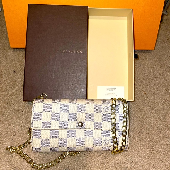 Louis Vuitton Handbags - Louis Vuitton Sarah Damier crossbody